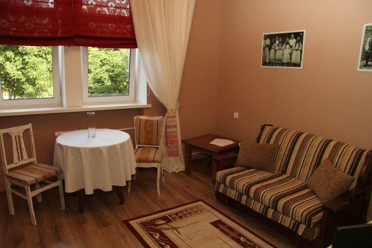 Dvina Hotel Polatsk Exterior photo