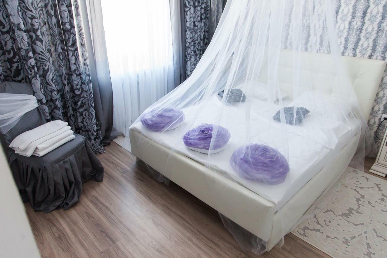 Dvina Hotel Polatsk Exterior photo